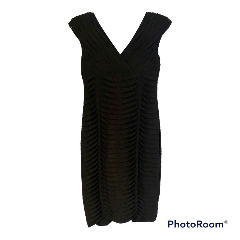 Adrianna Papell Black Overlapping Curved Pleated Dress Size 8